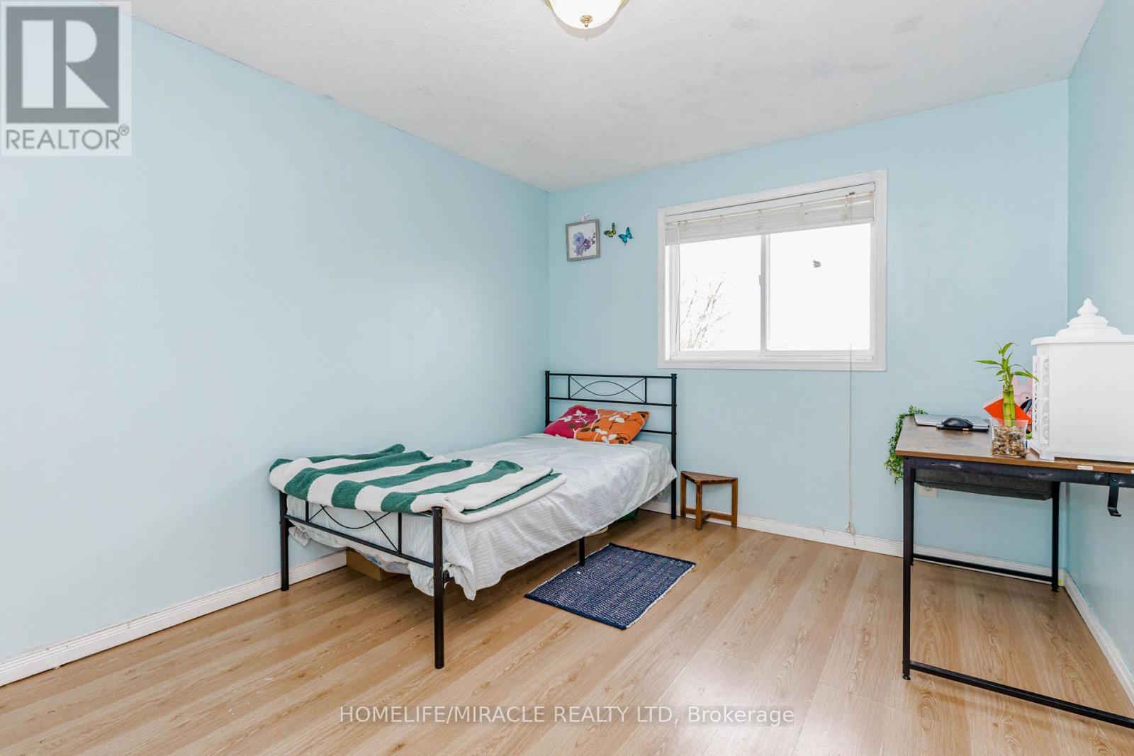 125 HAWKINS DRIVE - 37