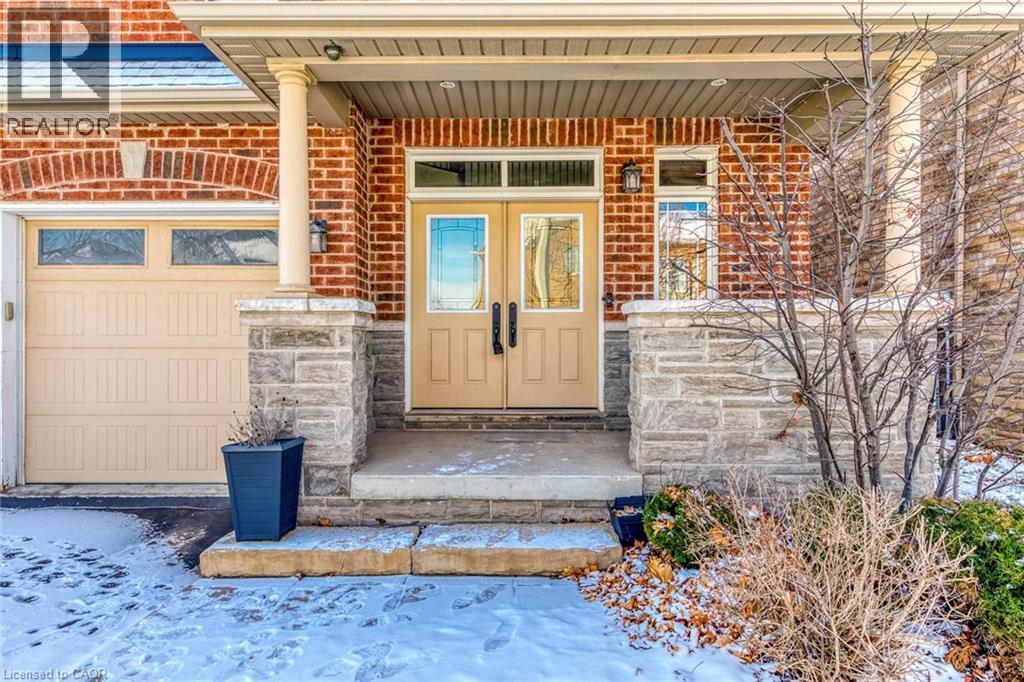 2492 CHAPLIN Road, Oakville, Ontario, L6H0A4 — Photo 2