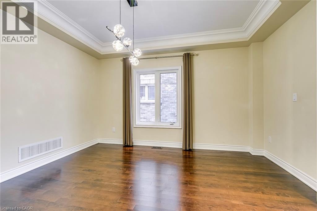 2492 CHAPLIN Road, Oakville, Ontario, L6H0A4 — Photo 5