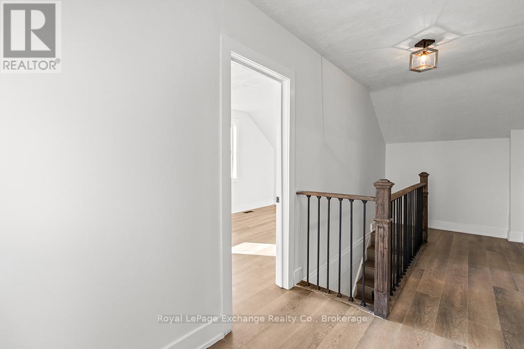 1900 BRUCE ROAD 15 - 20