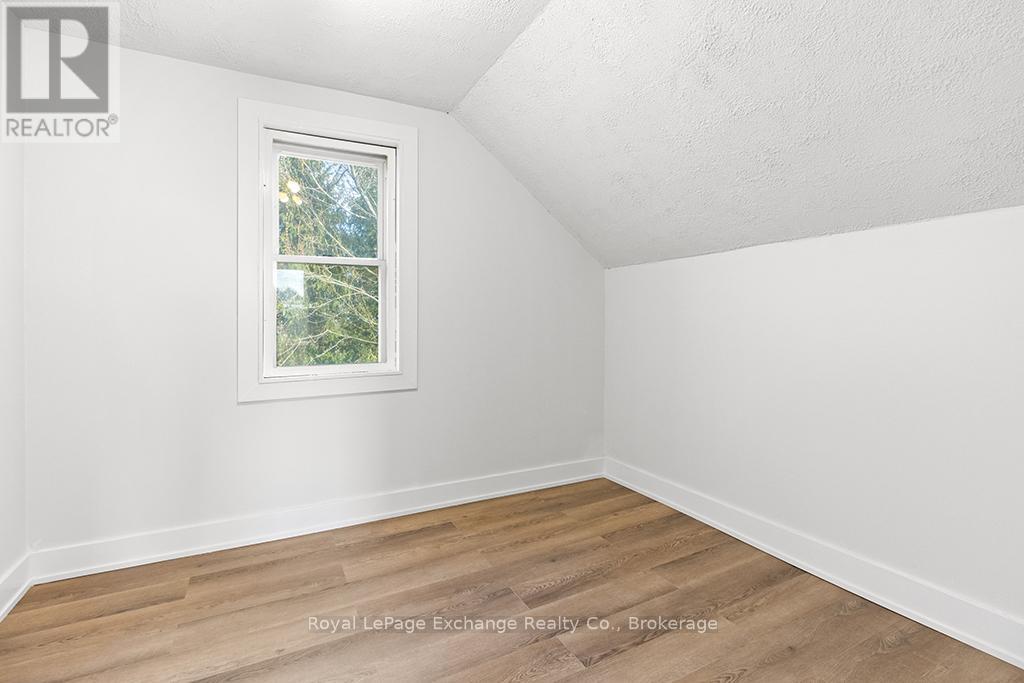 1900 BRUCE ROAD 15 - 23