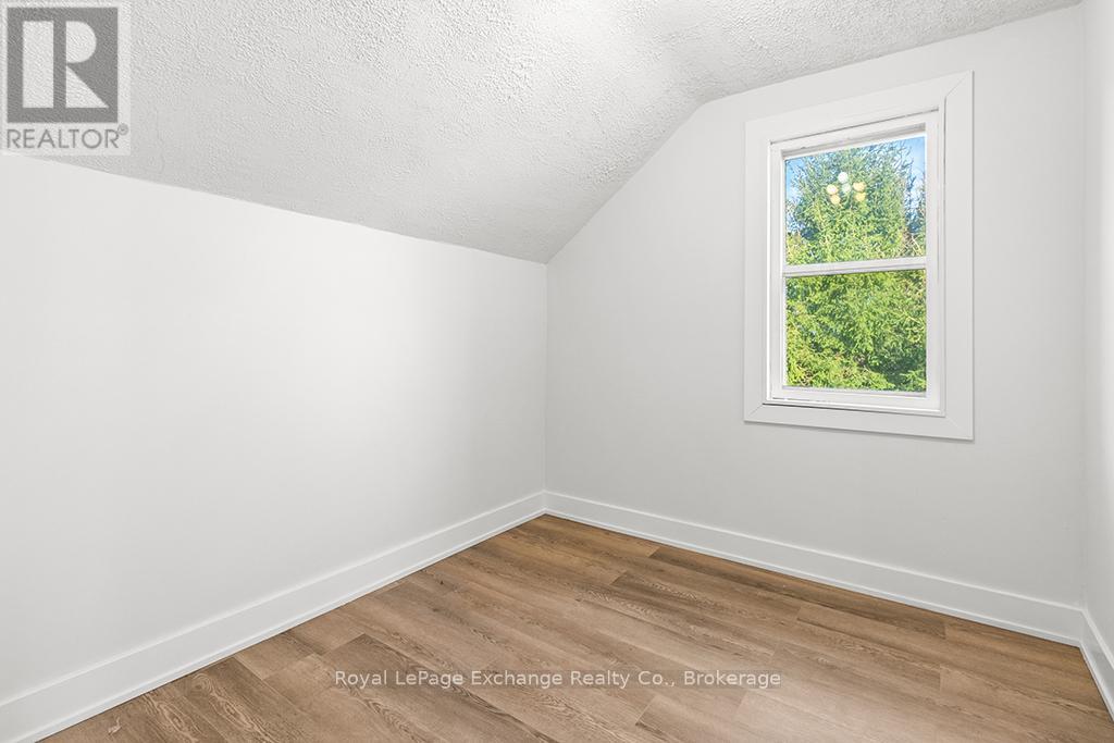 1900 BRUCE ROAD 15 - 24