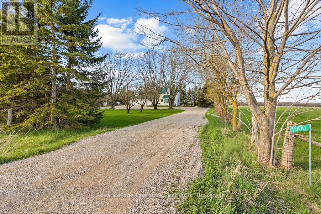 1900 BRUCE ROAD 15 - 3