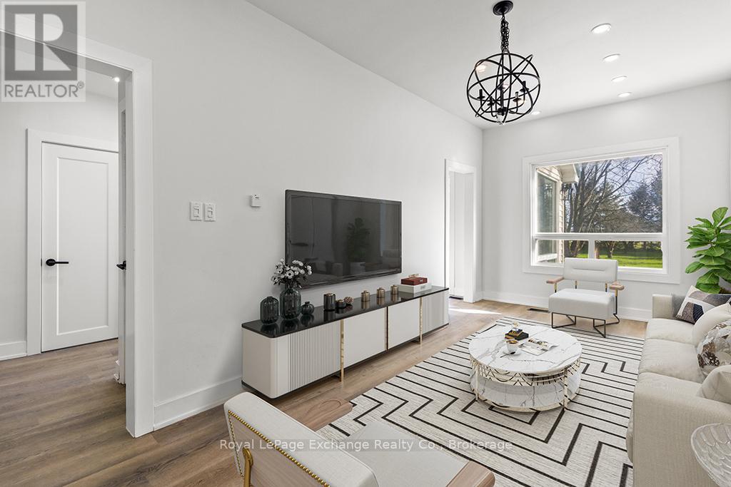 1900 BRUCE ROAD 15 - 7