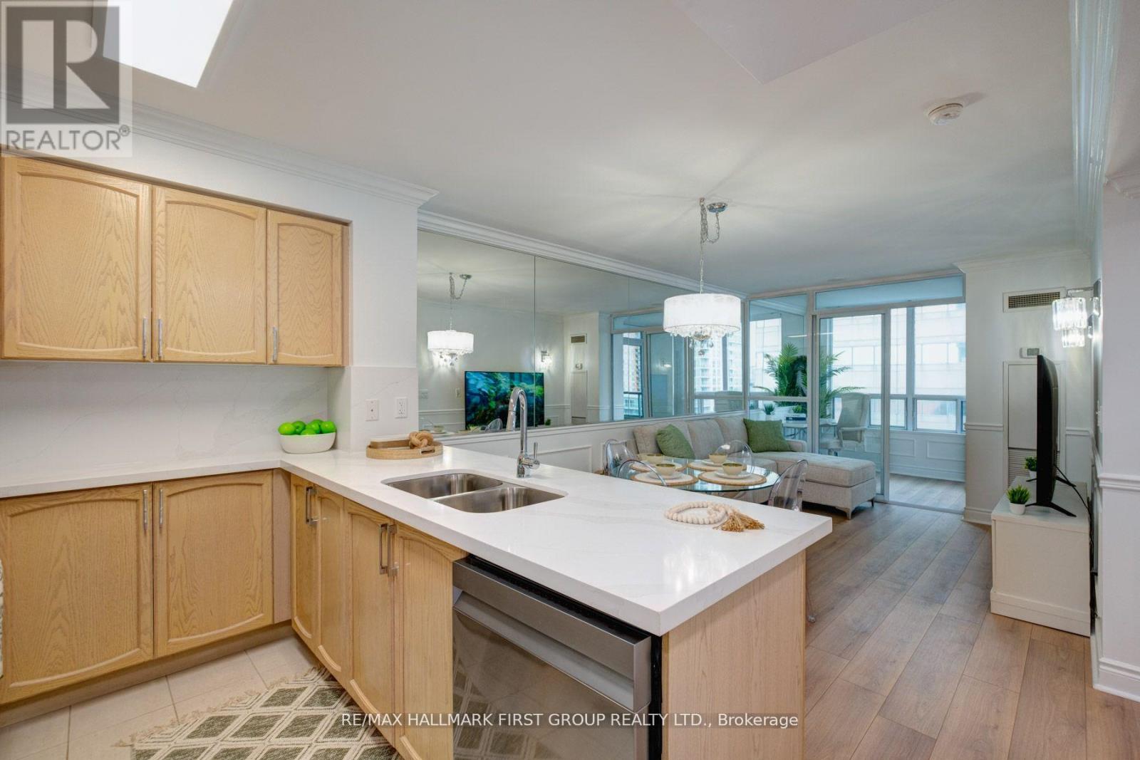 #1008 60 BRIAN HARRISON WAY - 6