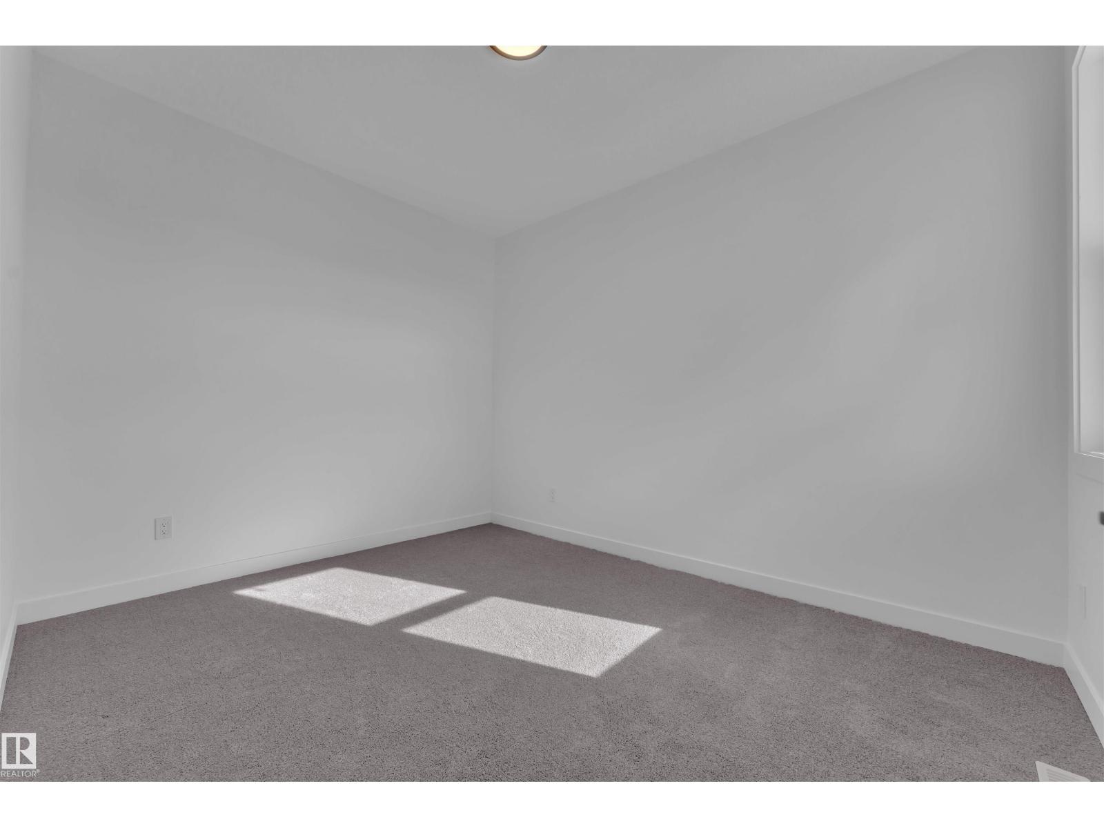30 TILIA PL - 26