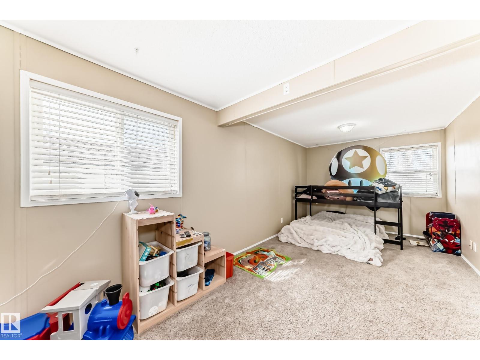 2903 Lakewood Drive NW, Edmonton