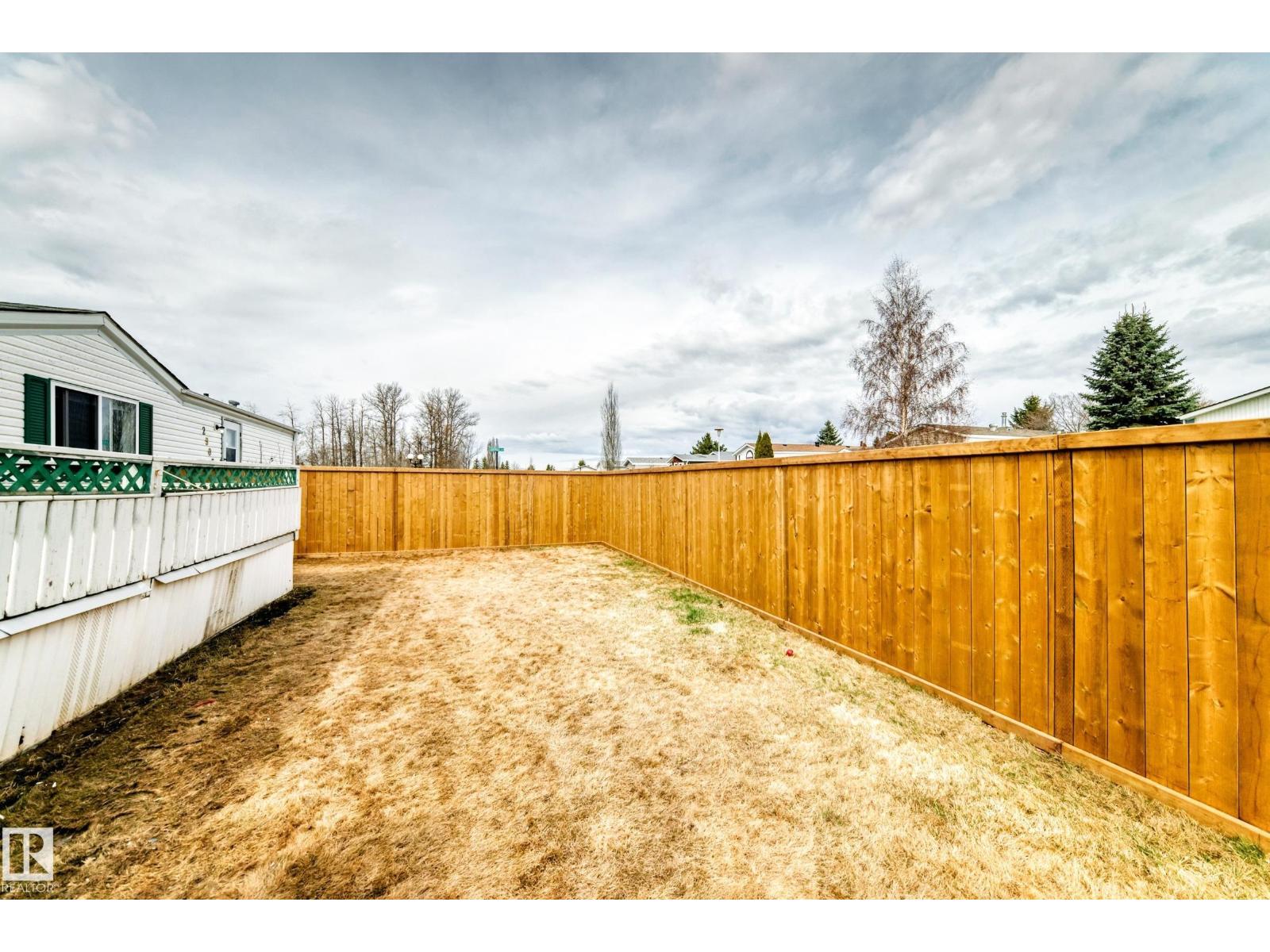2903 Lakewood Drive NW, Edmonton