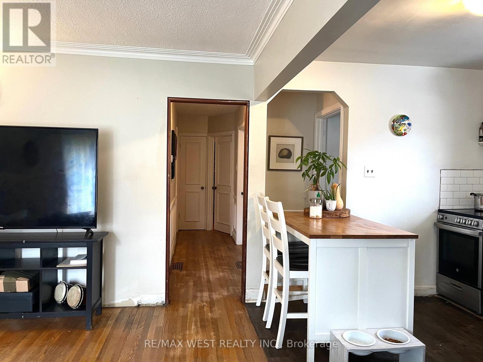 4 PARKCHESTER ROAD - 12