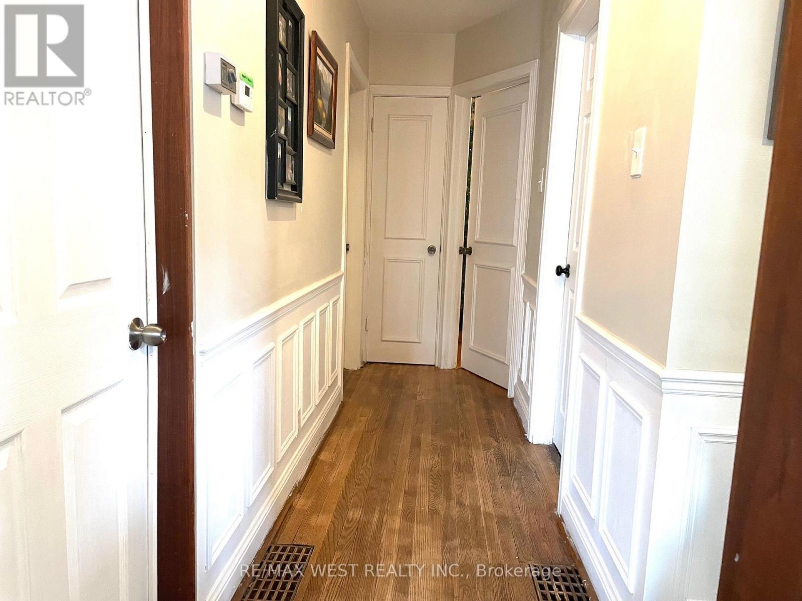 4 PARKCHESTER ROAD - 13