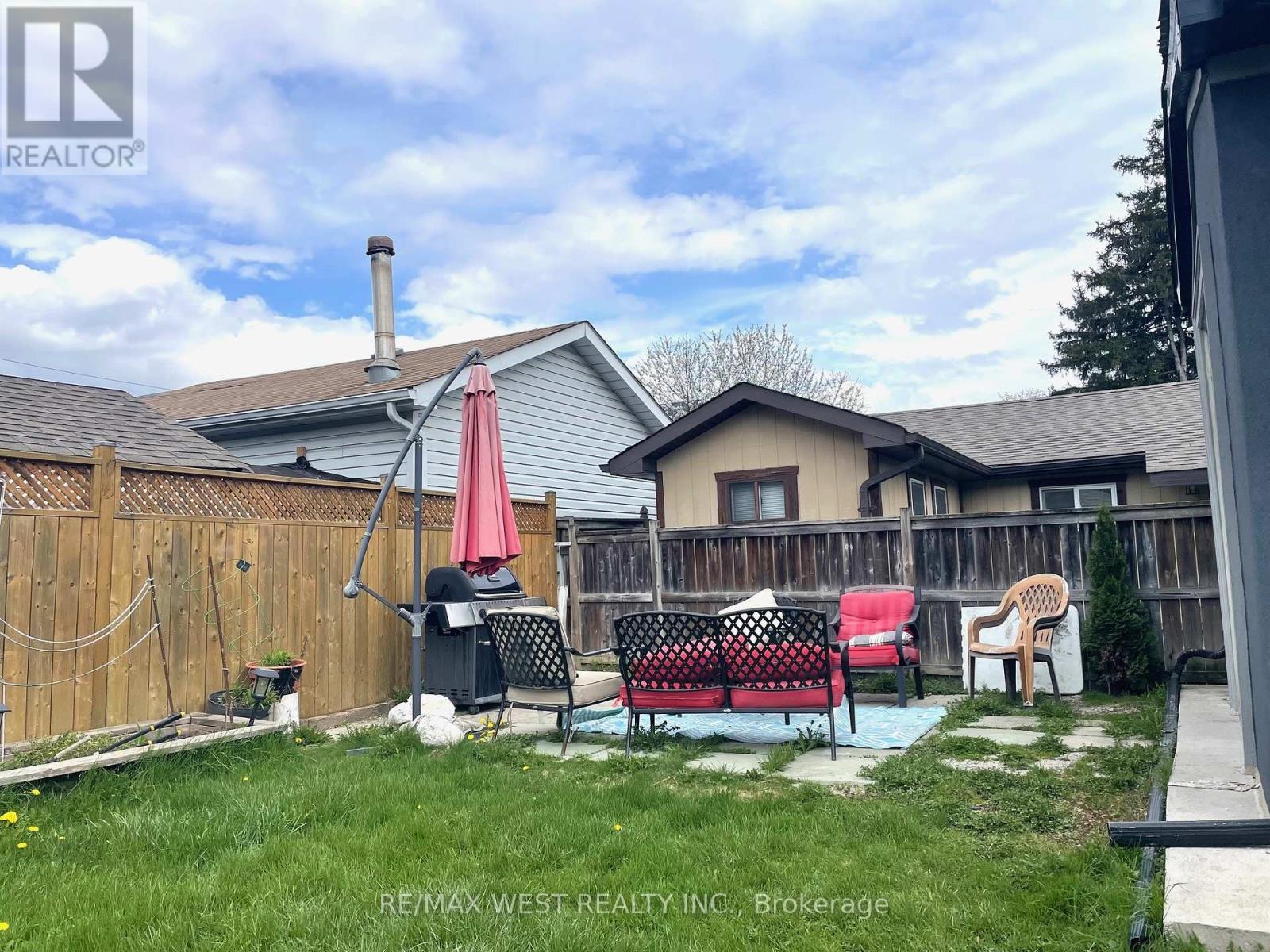 4 PARKCHESTER ROAD - 28