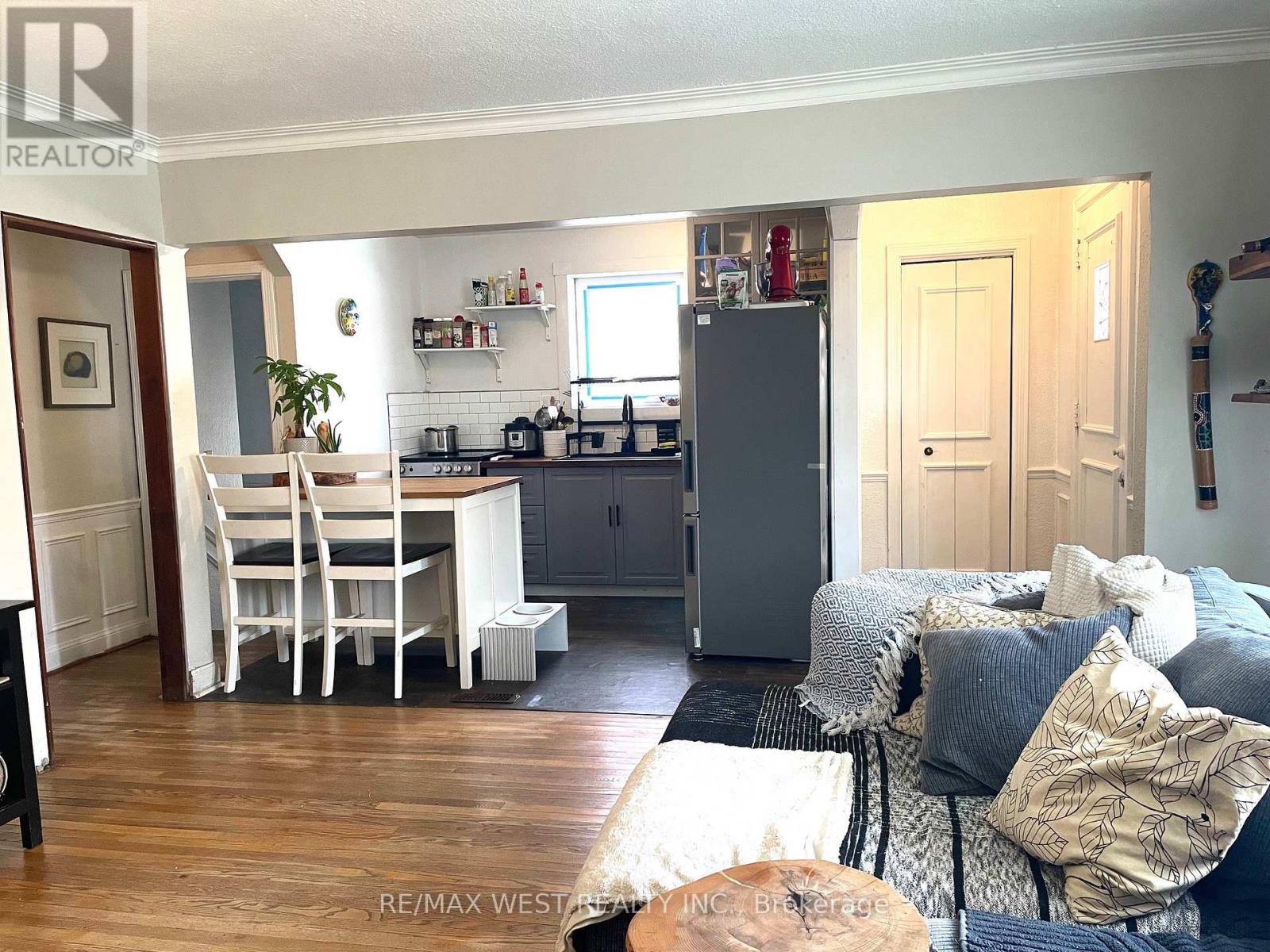 4 PARKCHESTER ROAD - 8