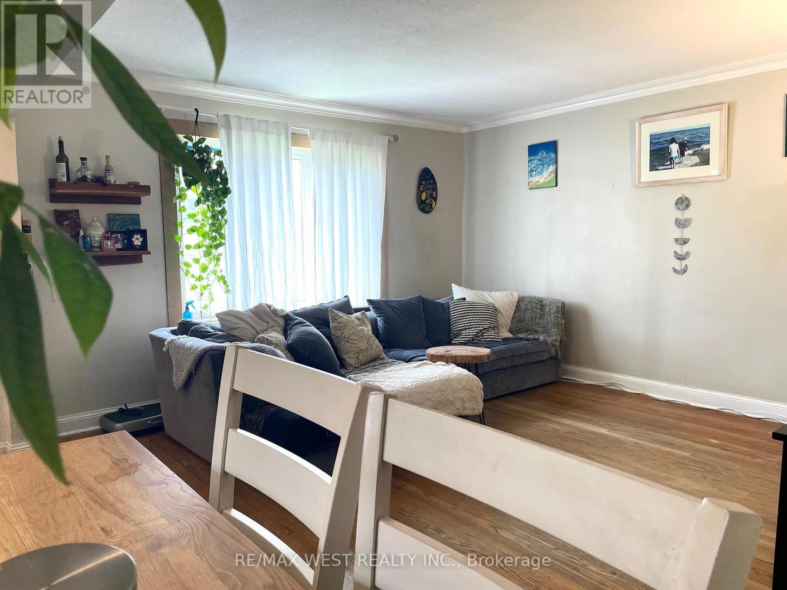 4 PARKCHESTER ROAD - 9