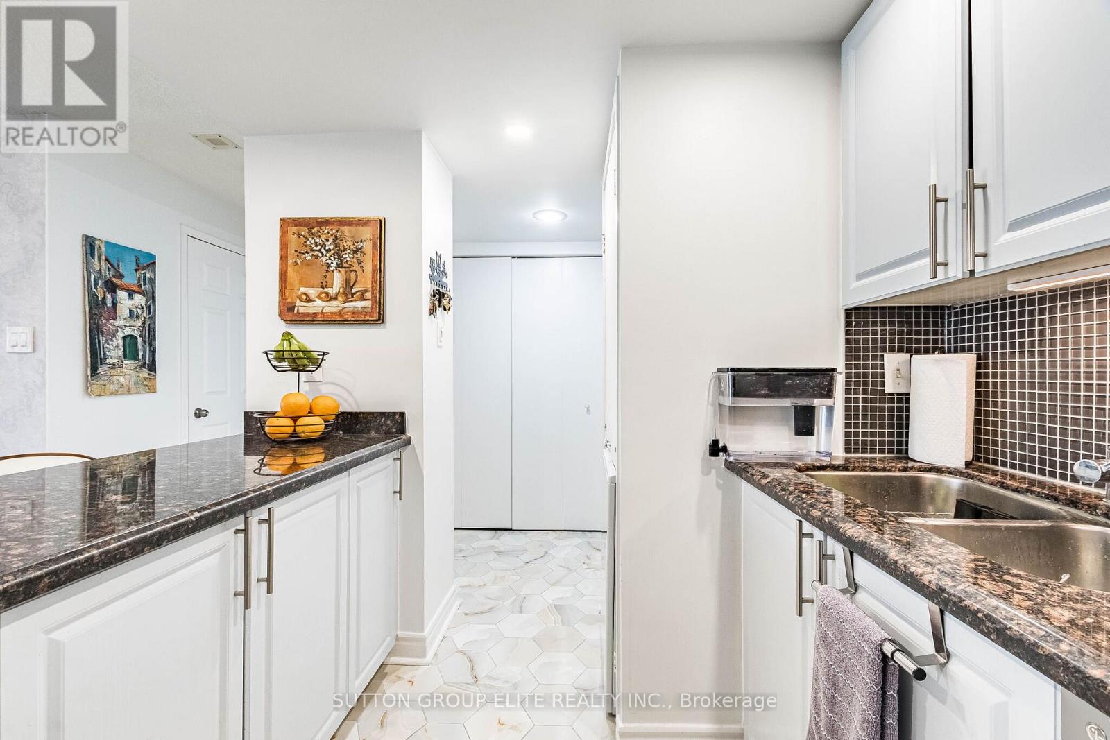 #307 2091 HURONTARIO STREET - 11