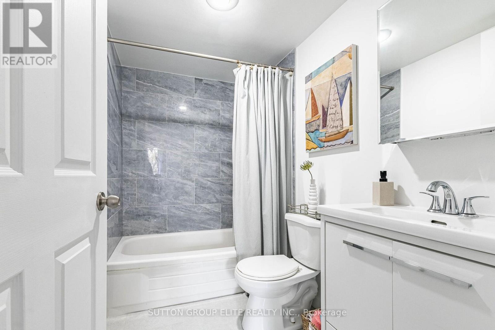 #307 2091 HURONTARIO STREET - 28