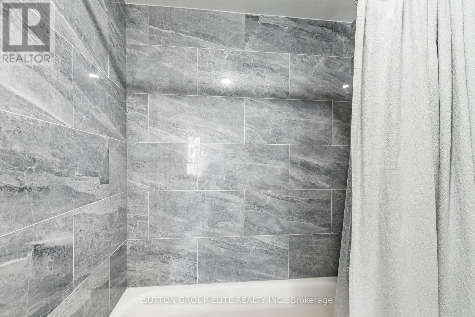 #307 2091 HURONTARIO STREET - 29