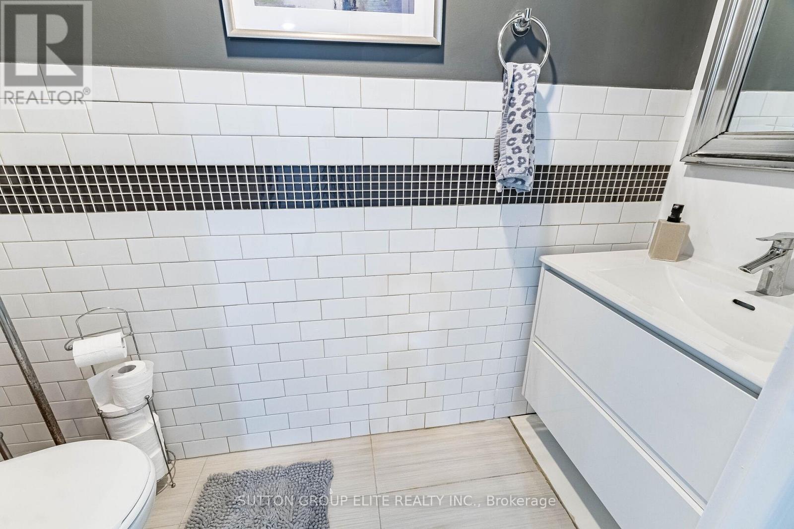 #307 2091 HURONTARIO STREET - 31