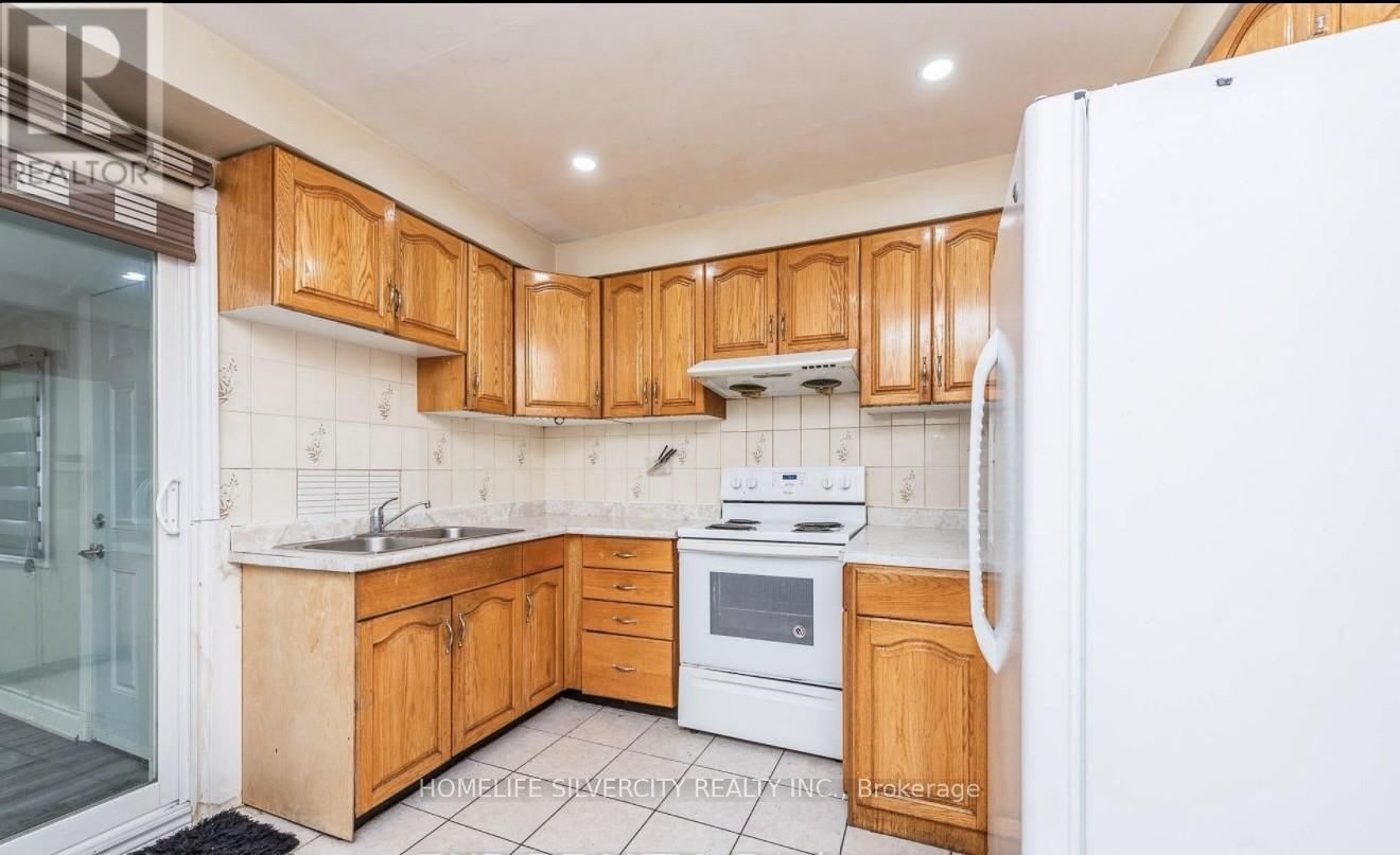 7208 HERMITAGE ROAD - 6