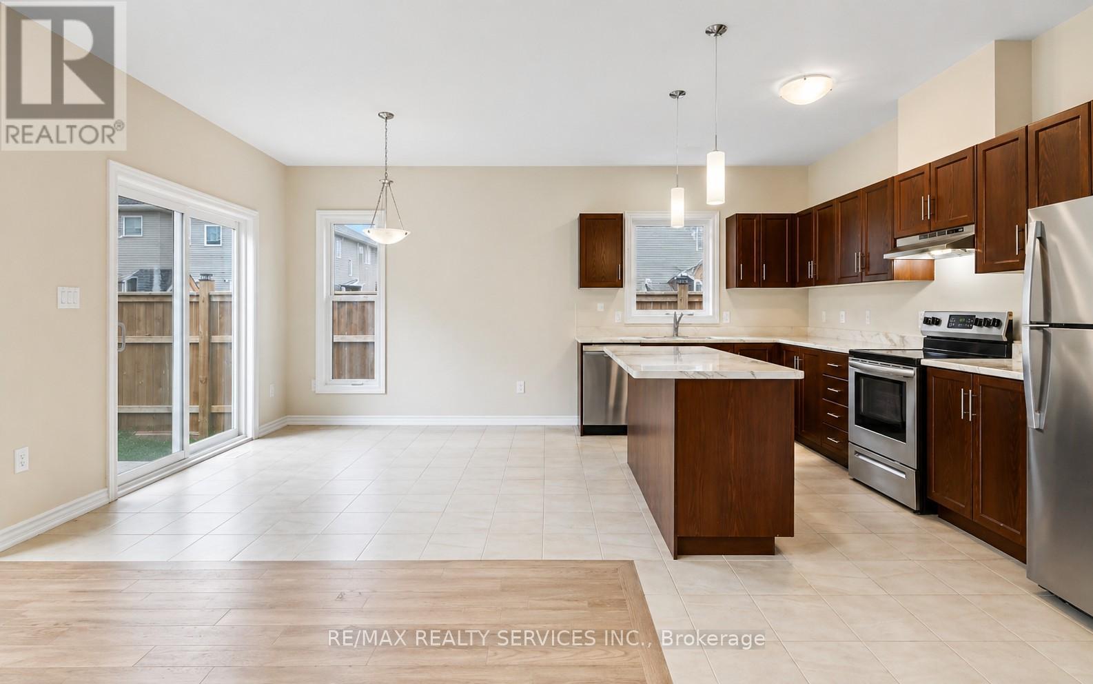 162 MCCABE AVENUE - 17