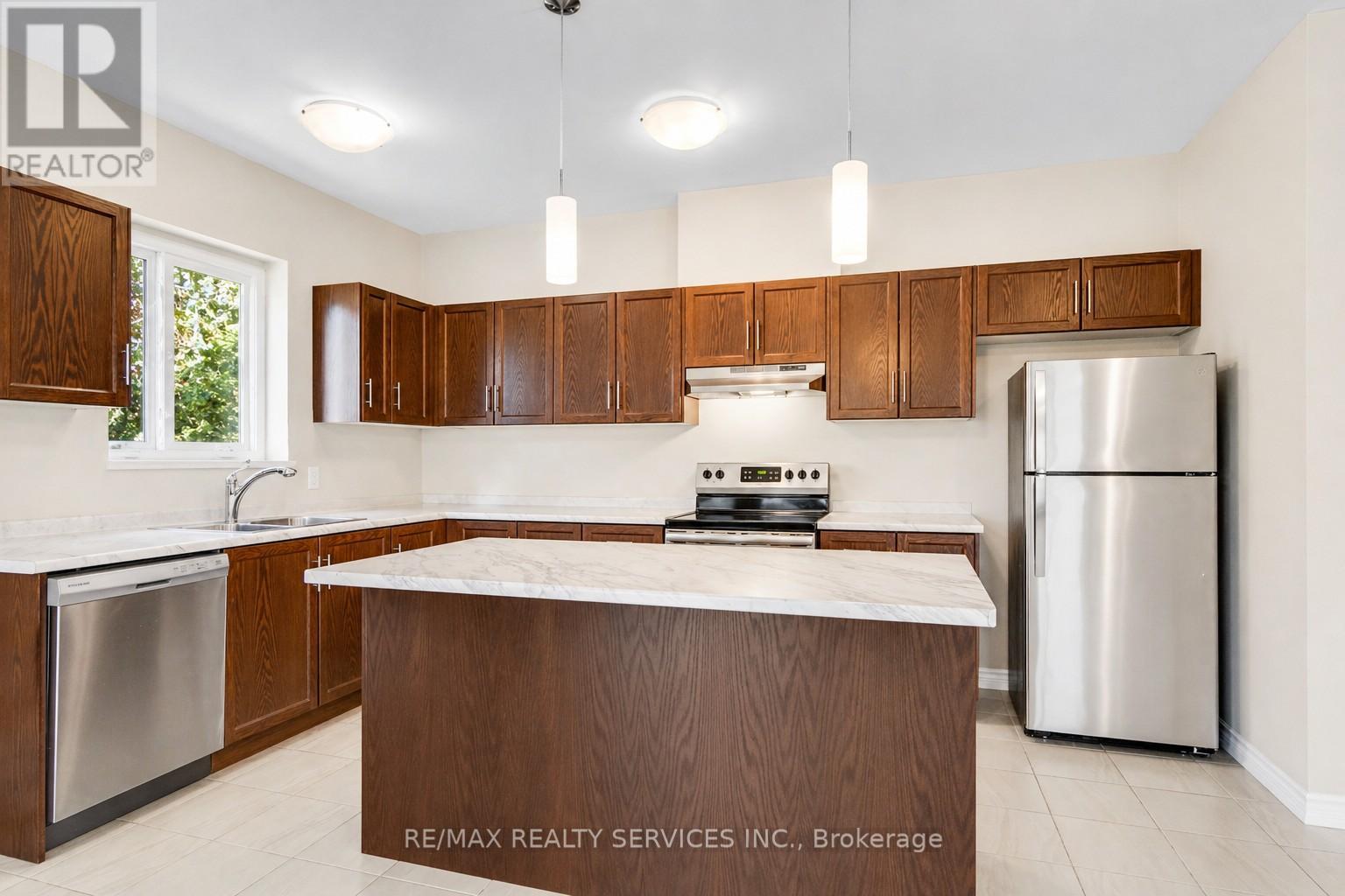 162 MCCABE AVENUE - 19