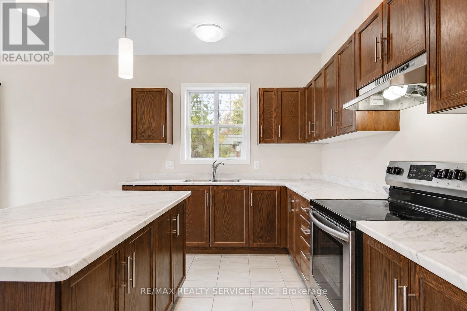 162 MCCABE AVENUE - 20
