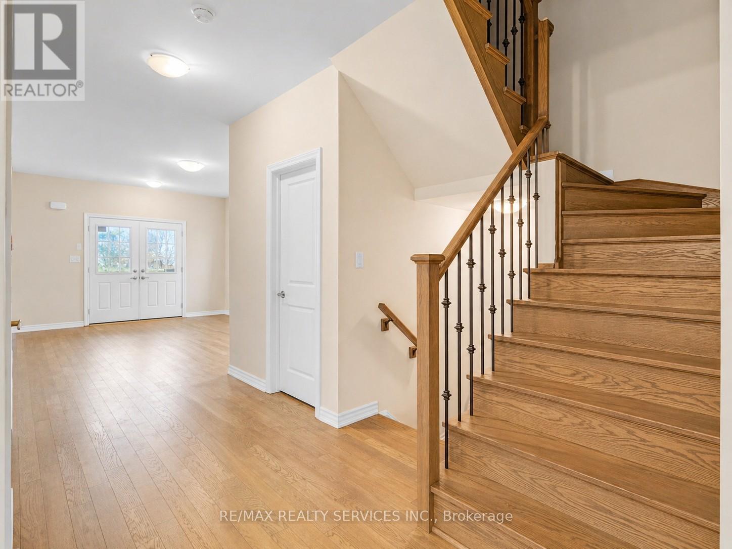162 MCCABE AVENUE - 24