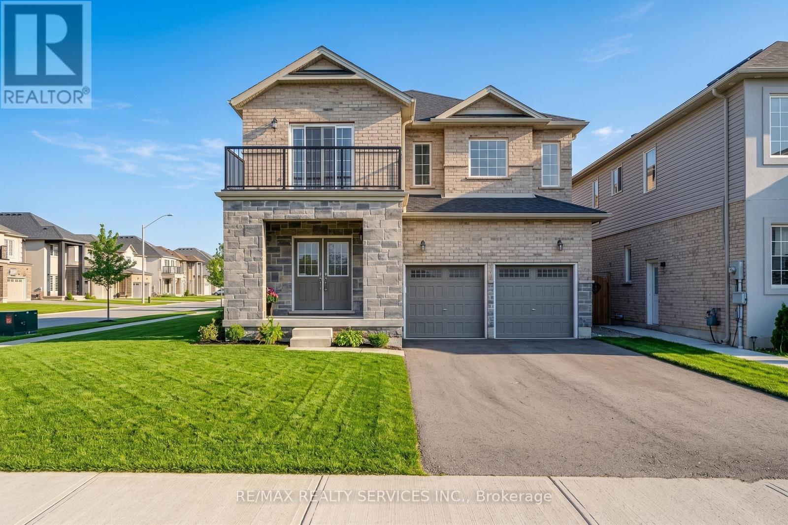 162 MCCABE AVENUE - 3