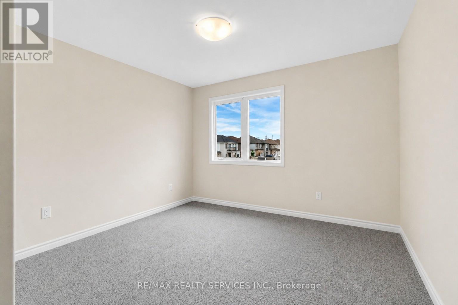 162 MCCABE AVENUE - 37