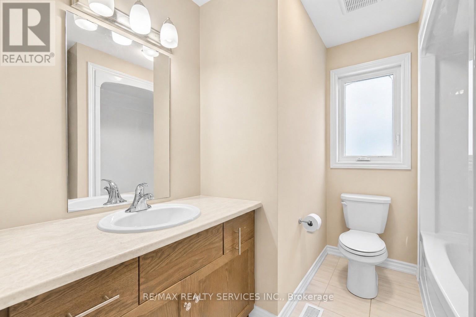 162 MCCABE AVENUE - 45