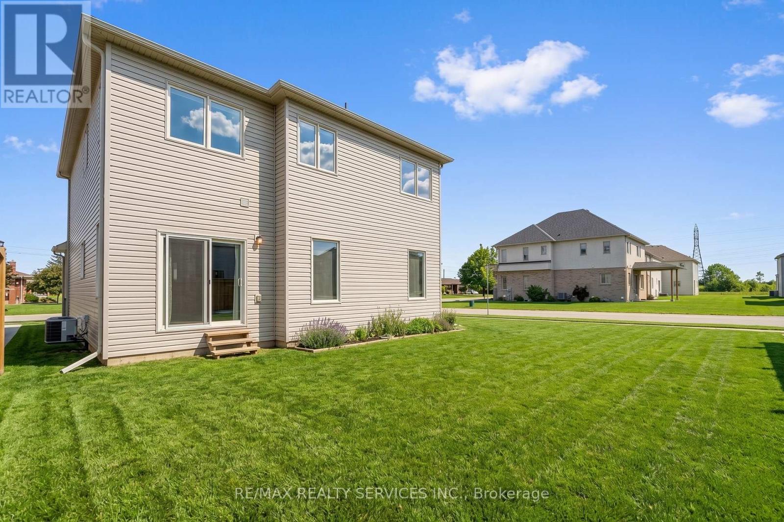 162 MCCABE AVENUE - 48