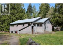Kitchen - 10 Horbury Rd, Cumberland, BC V0R1S0 Photo 6