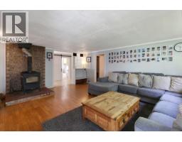 10 Horbury Rd, Cumberland, BC V0R1S0 Photo 9