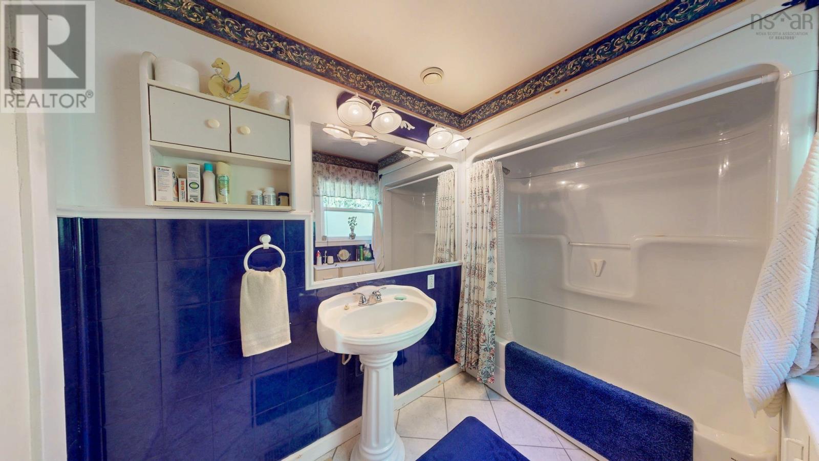 Property 21 of 32 of 17 Comeau Avenue