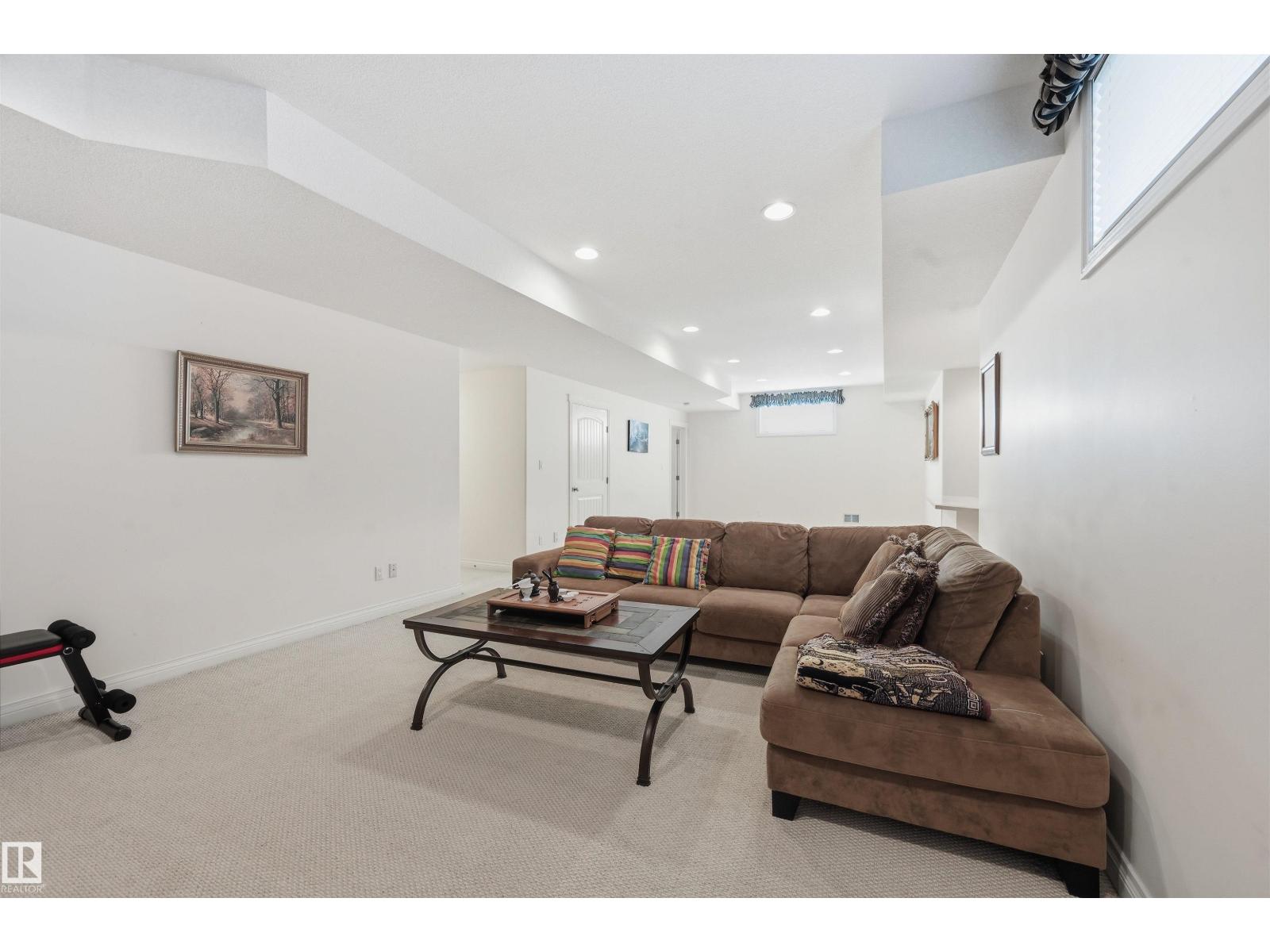 1198 HOLLANDS WY NW - 48