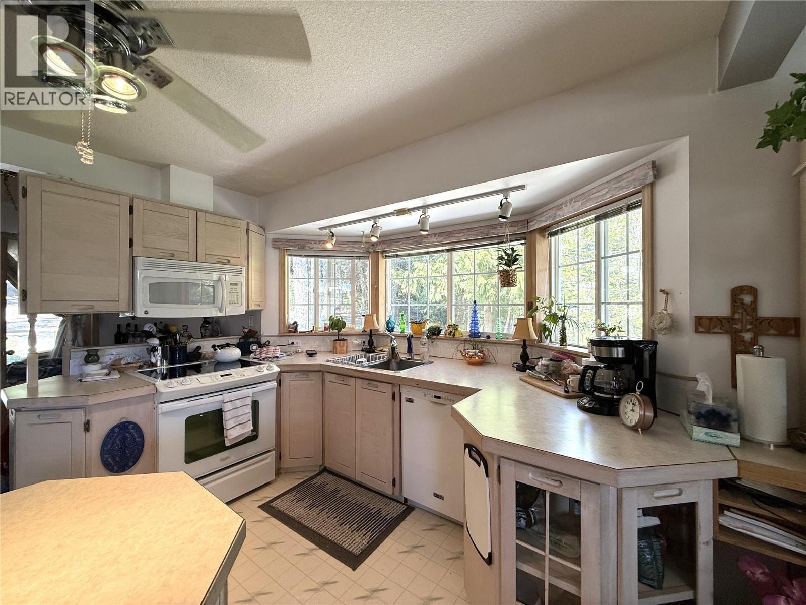 3461 Bodard Road, Nelson