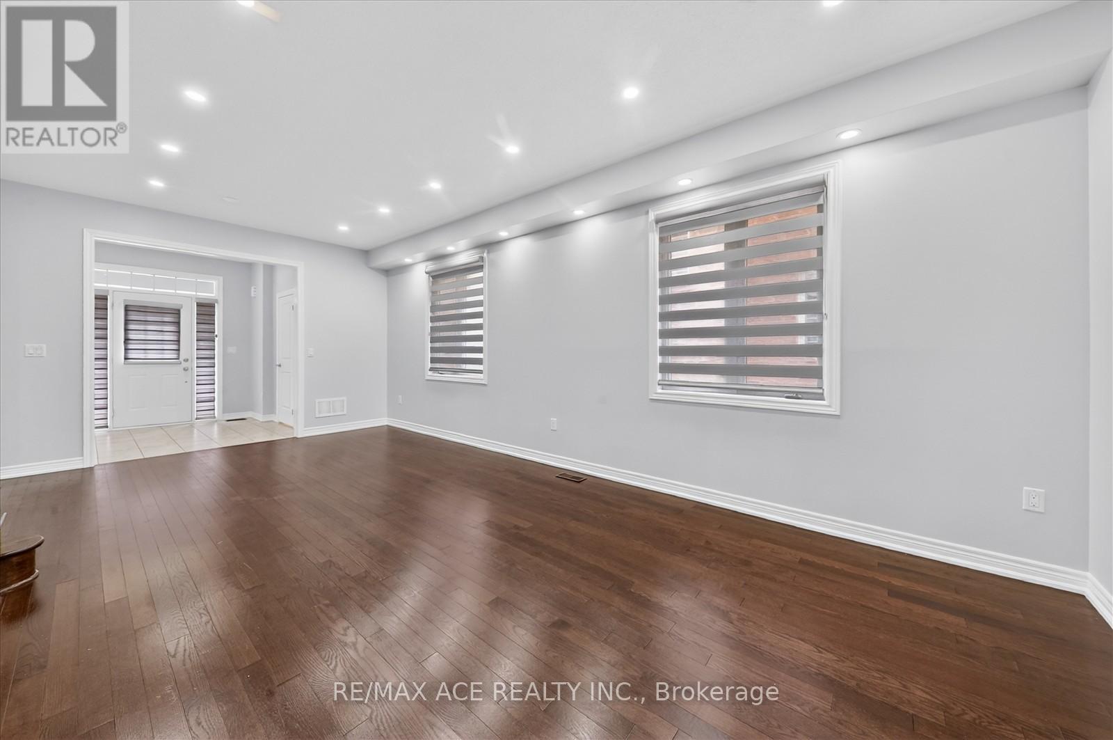 10 GUSUL AVENUE - 11