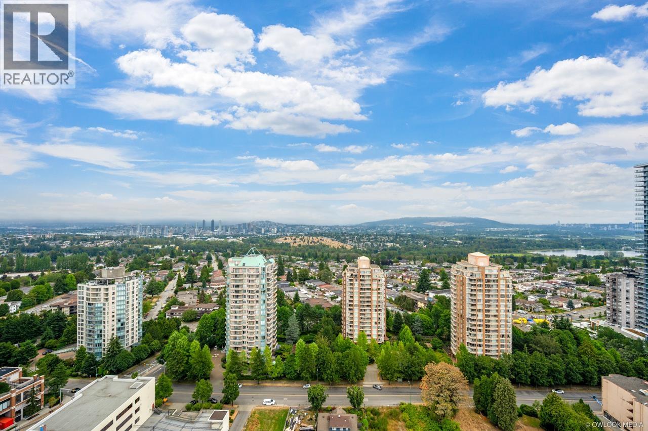2906 4688 KINGSWAY, Burnaby