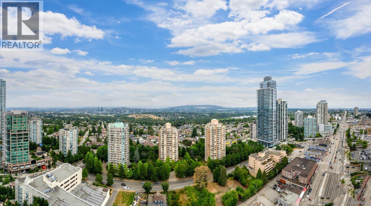 2906 4688 KINGSWAY, Burnaby