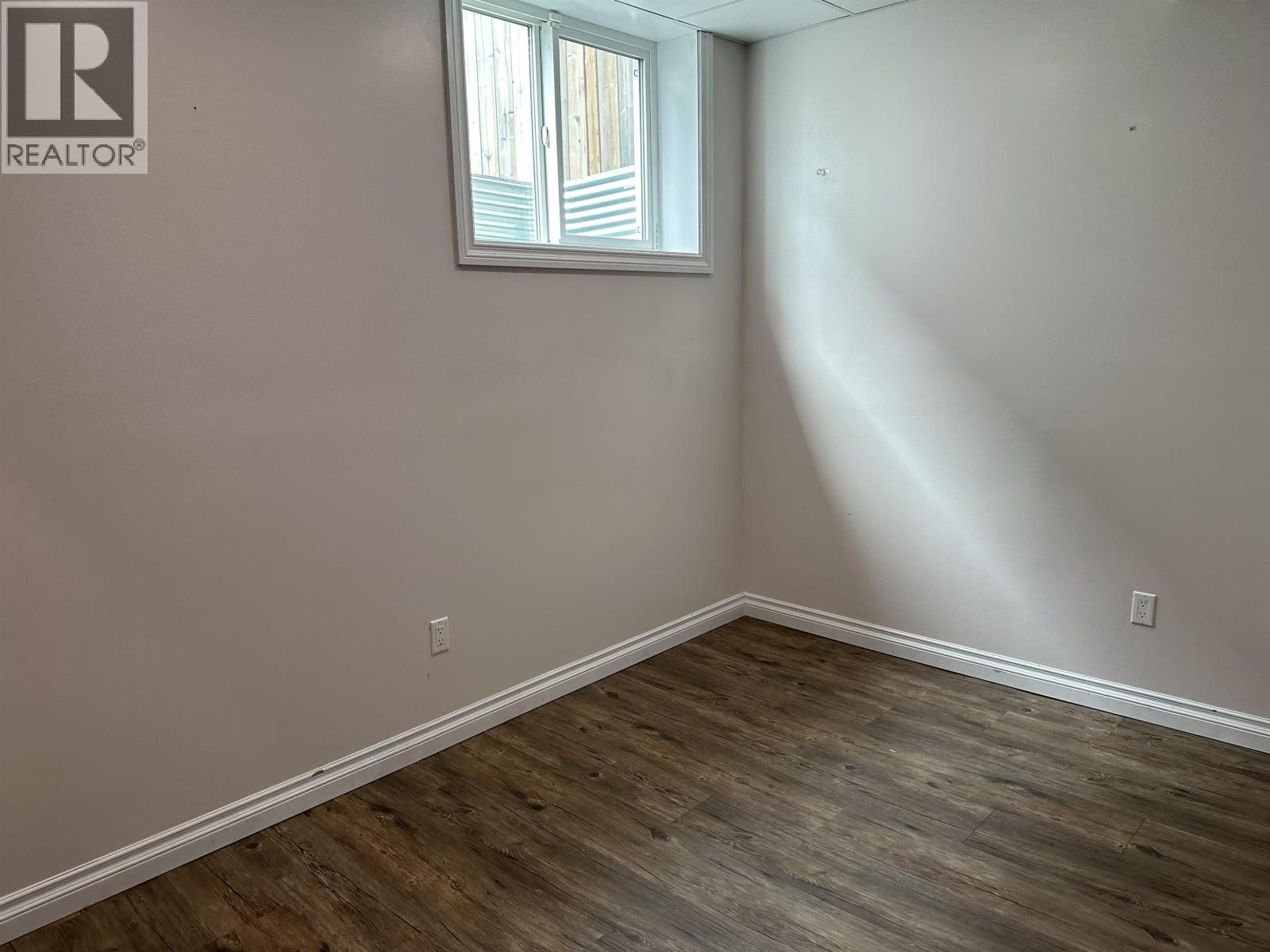 8142 87 AVENUE - 21