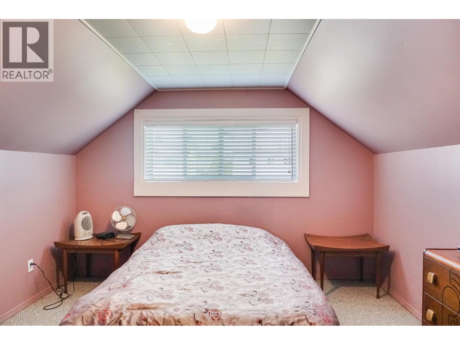 31 FULMAR STREET - 11