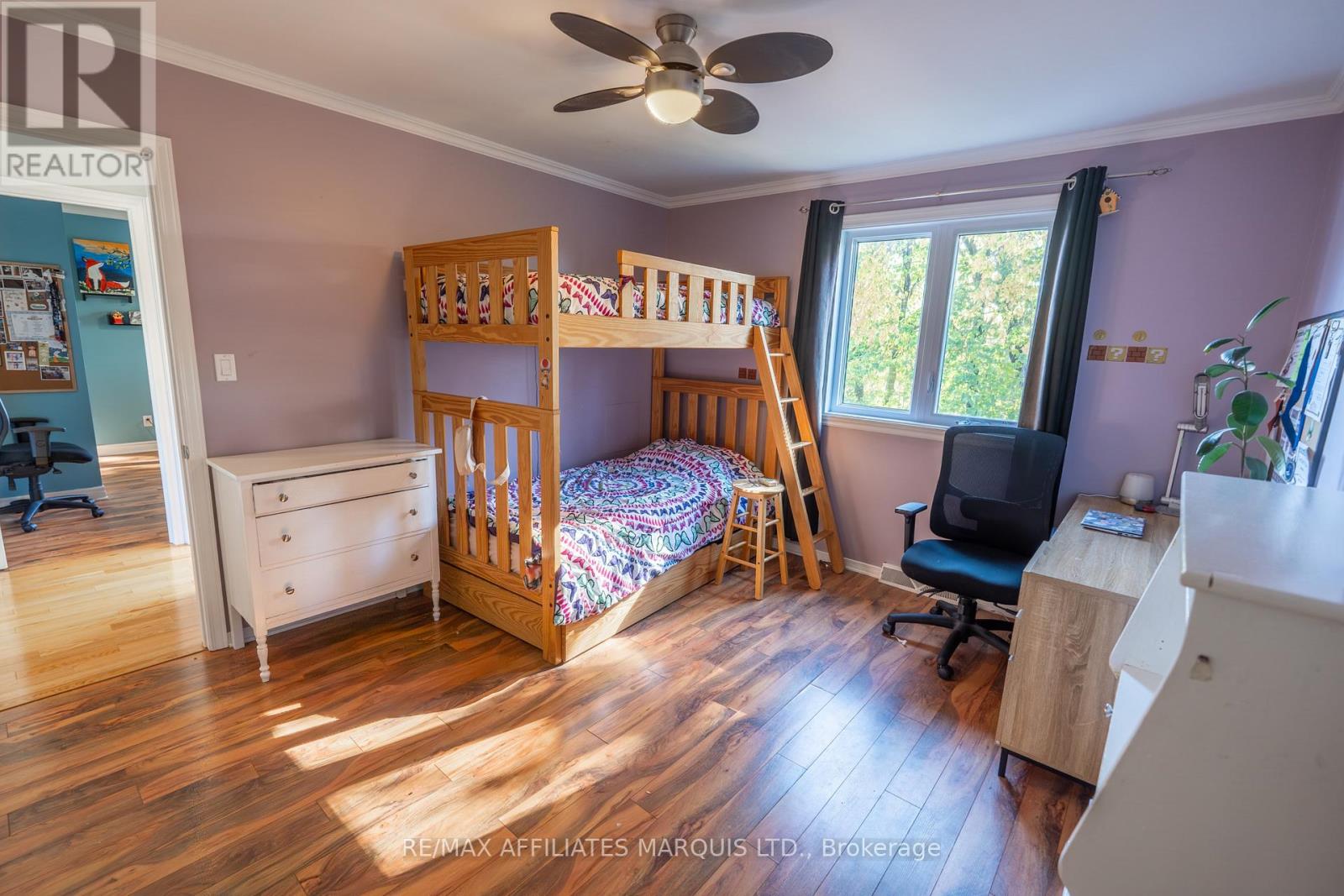 865 CHELSEA CRESCENT - 21