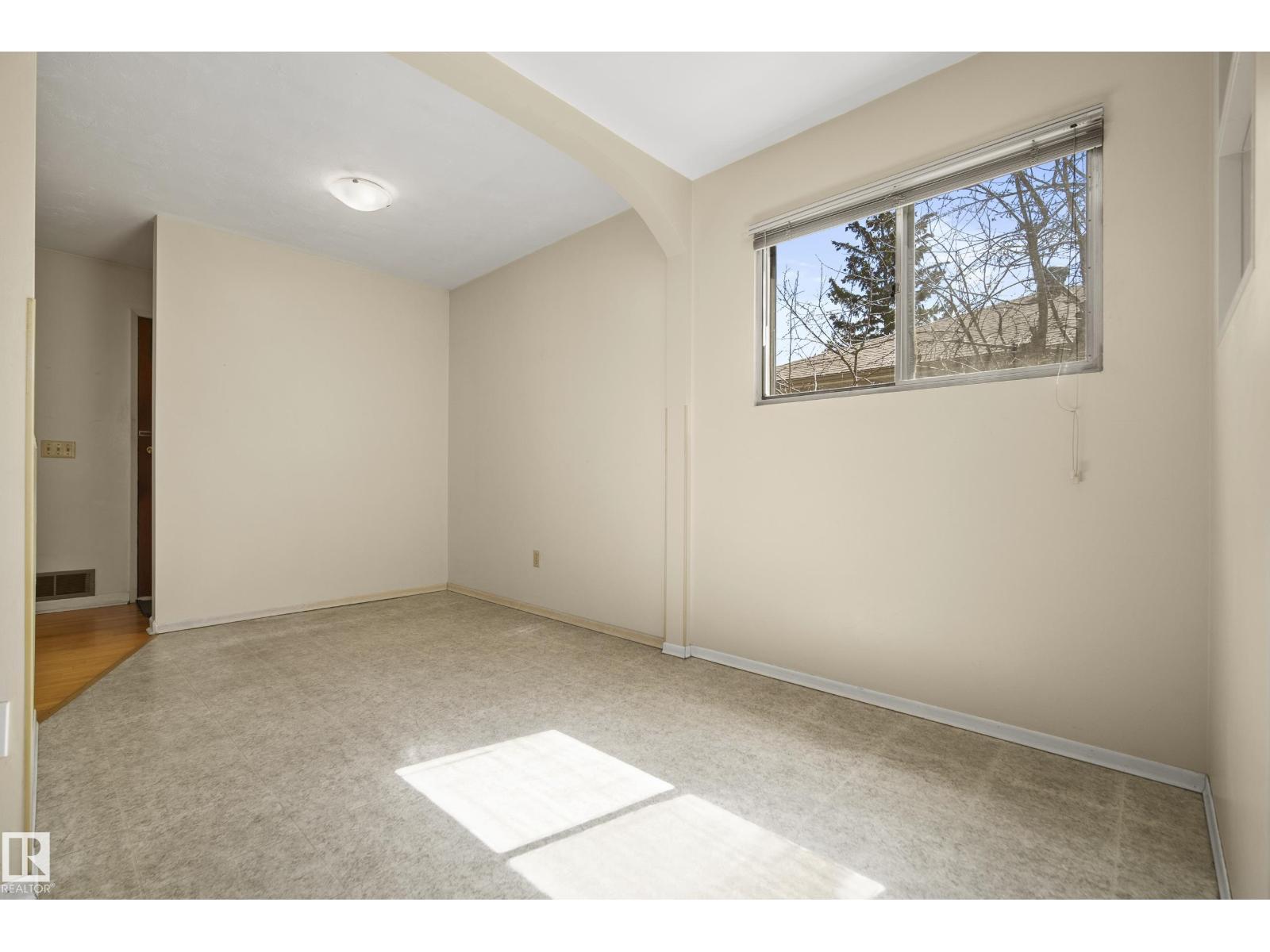 10504 45 ST NW, Edmonton
