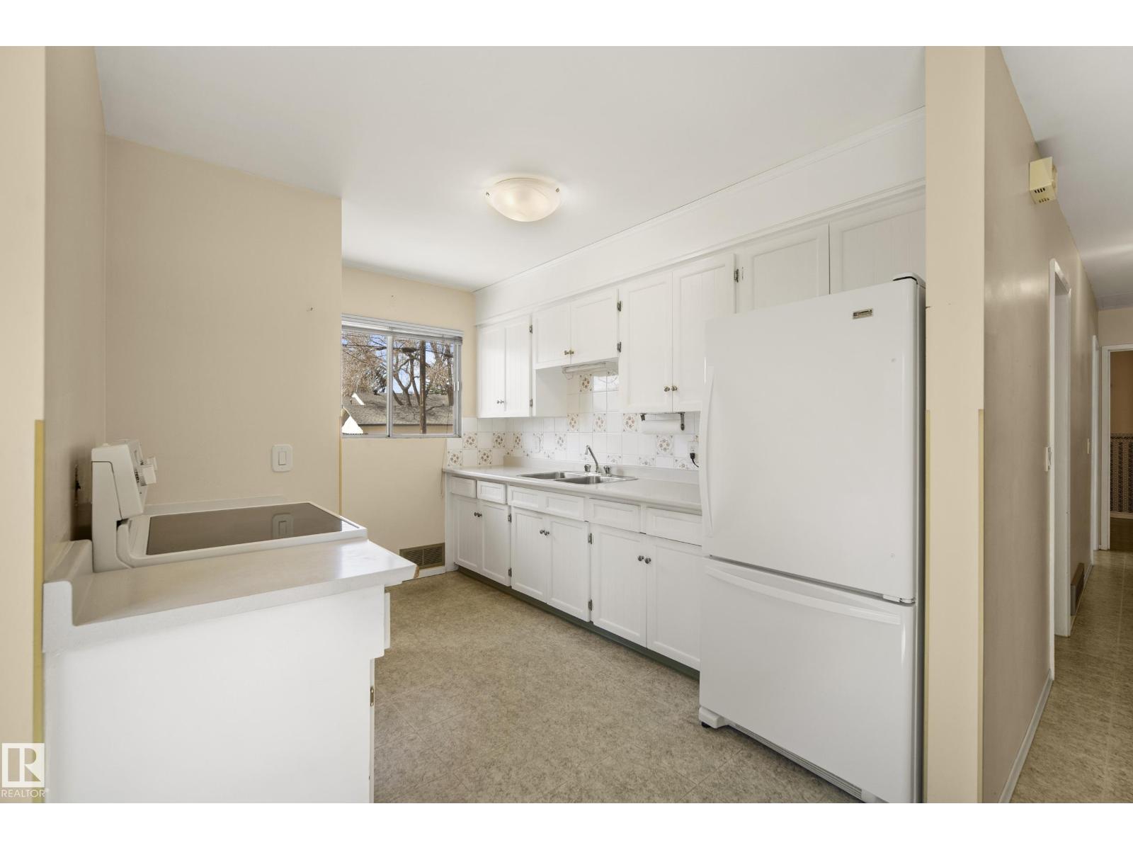 10504 45 ST NW, Edmonton