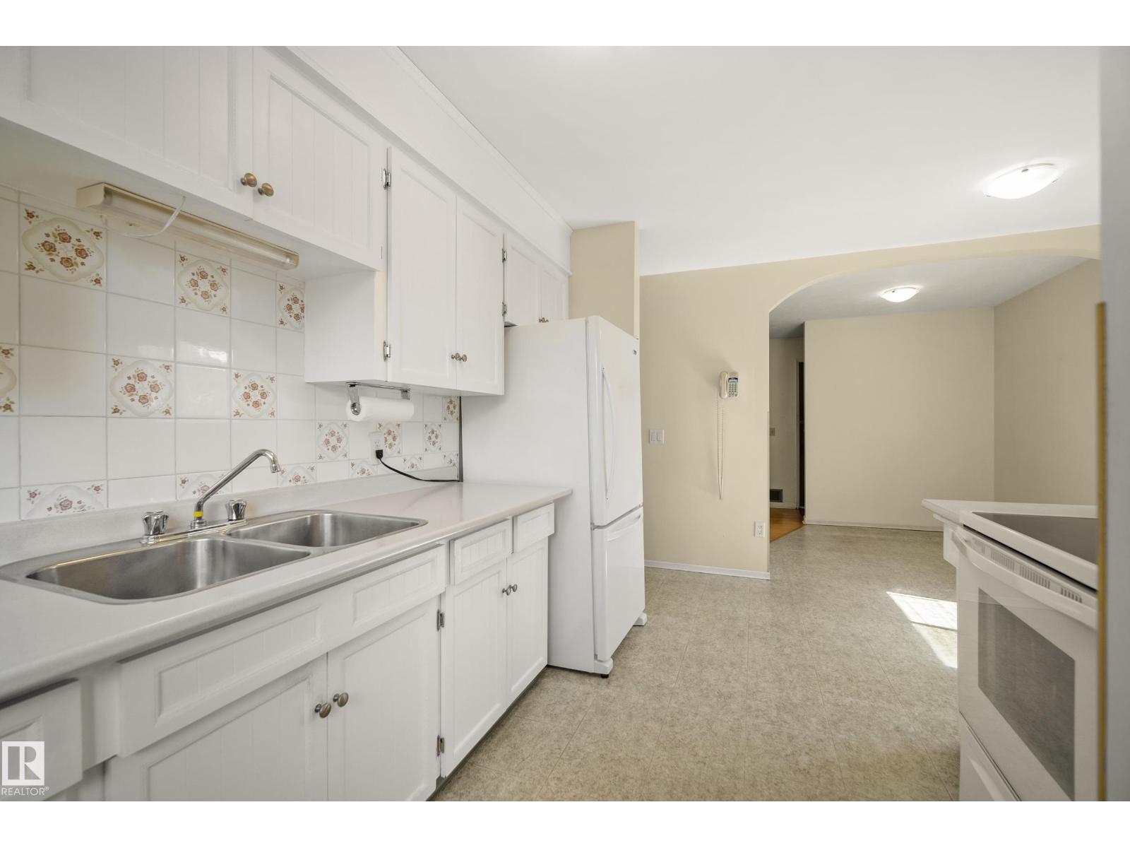 10504 45 ST NW, Edmonton