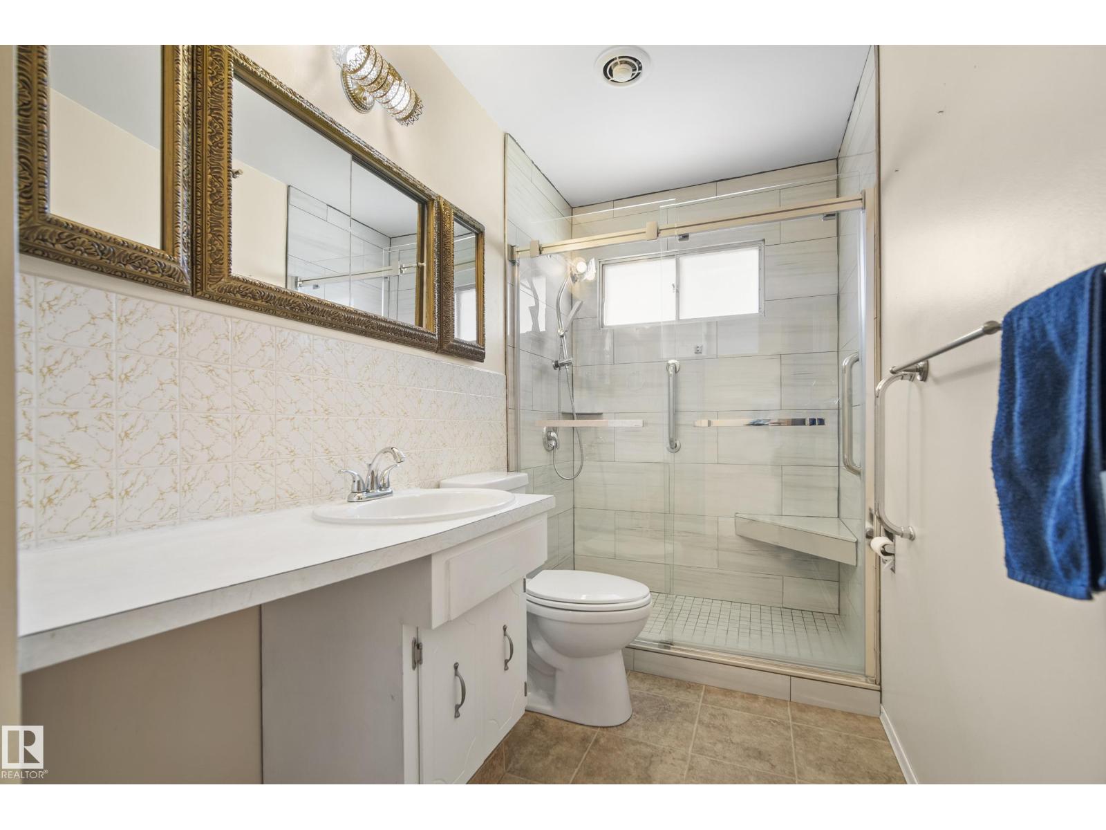 10504 45 ST NW, Edmonton