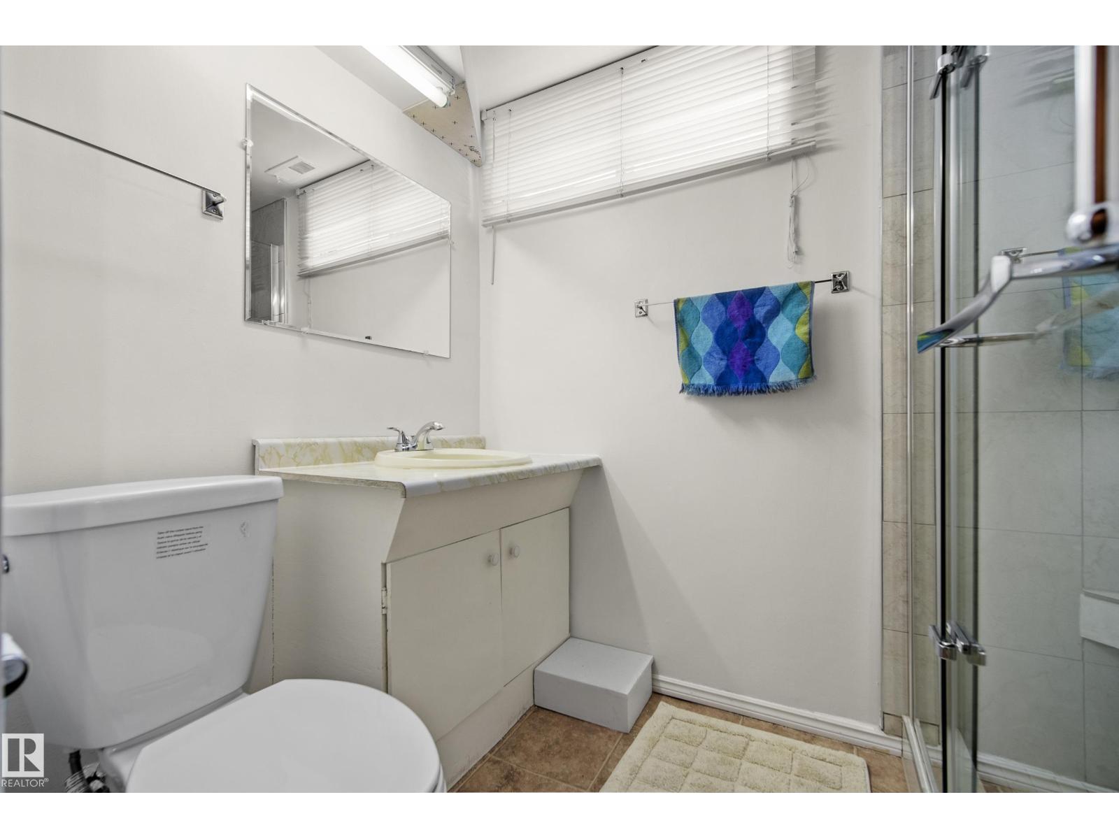 10504 45 ST NW, Edmonton