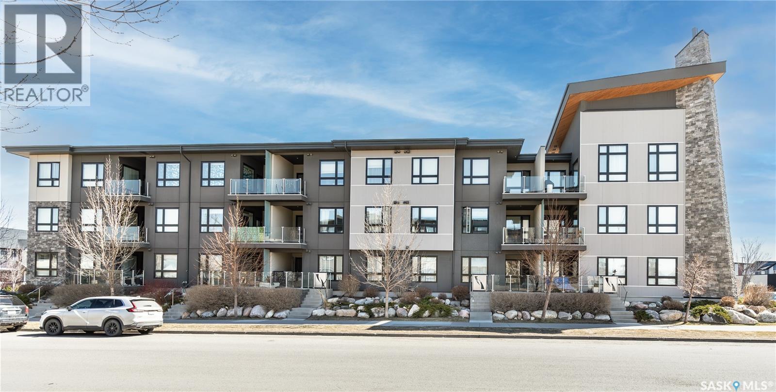#122 223 Evergreen SQUARE - Image 2