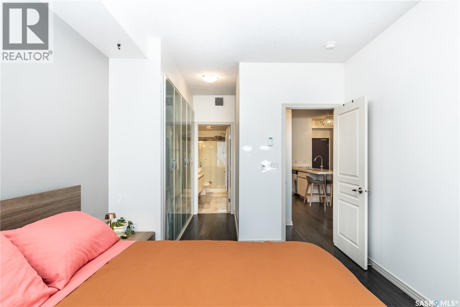 #122 223 Evergreen SQUARE - 22