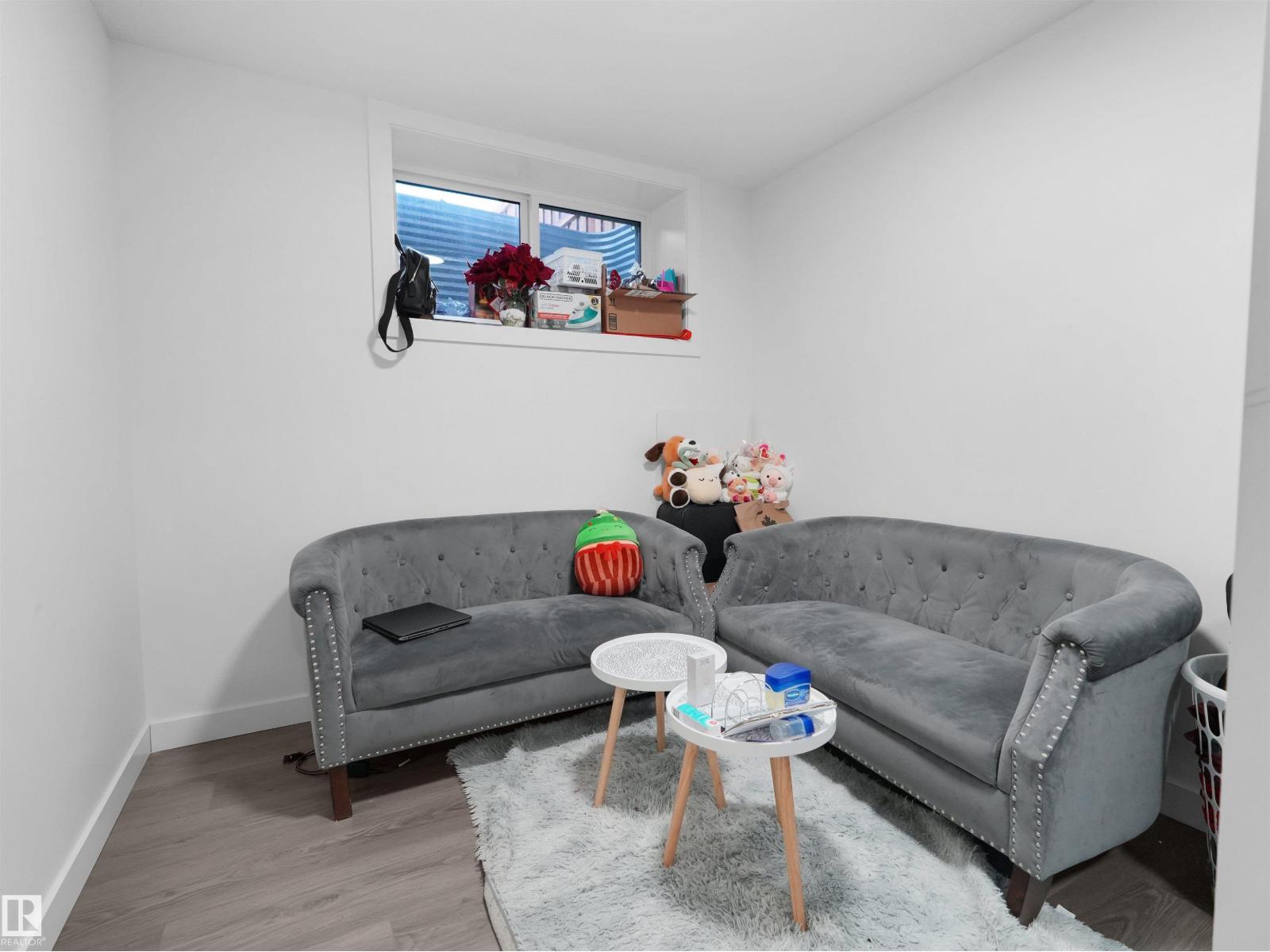 4560 Alwood WY SW - 32