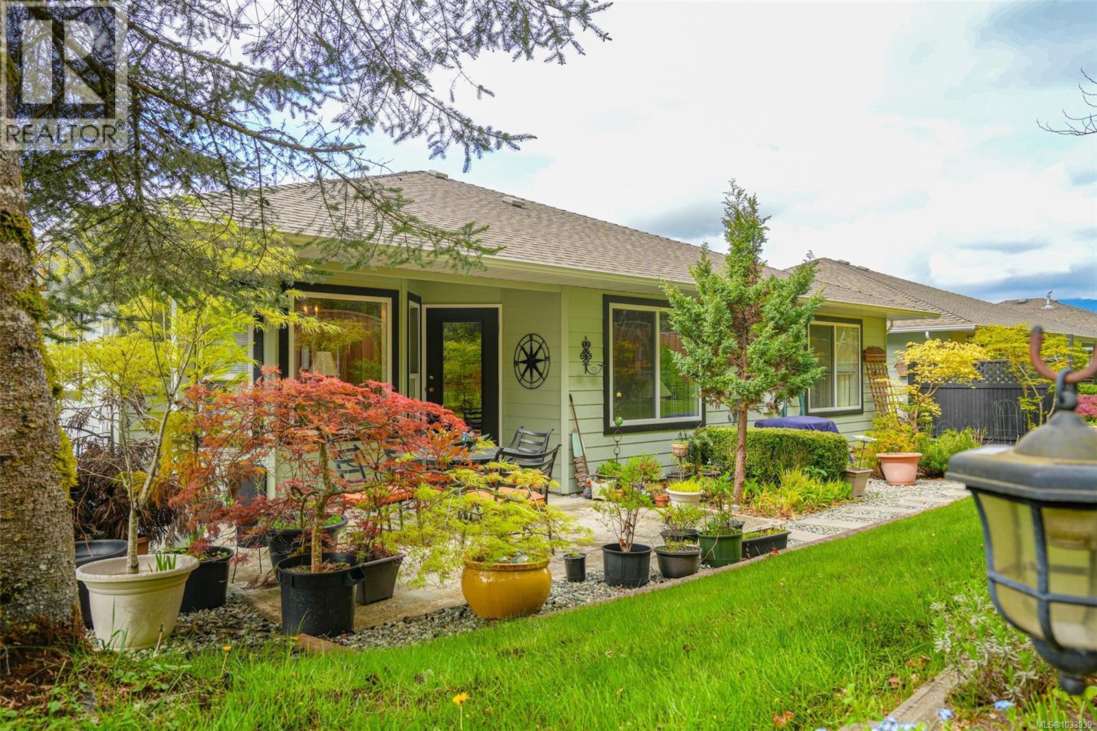 #5 3535 Burde St - 11